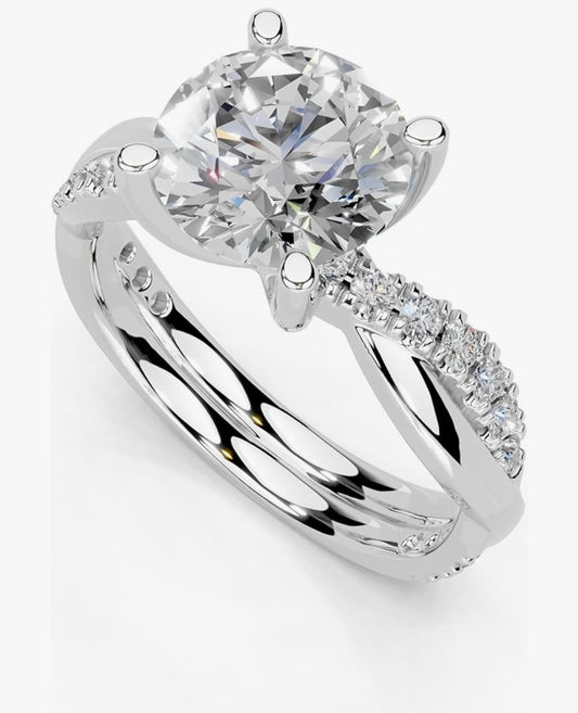 The “Gigantesca” 3.0CT 14k diamond ring